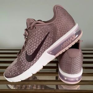 SOLD 🎉Nike X Hoka Air Max Sequent 2 Running